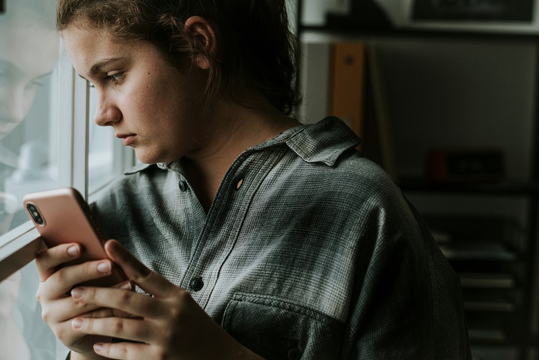 Cómo las redes sociales alimentan FOMO