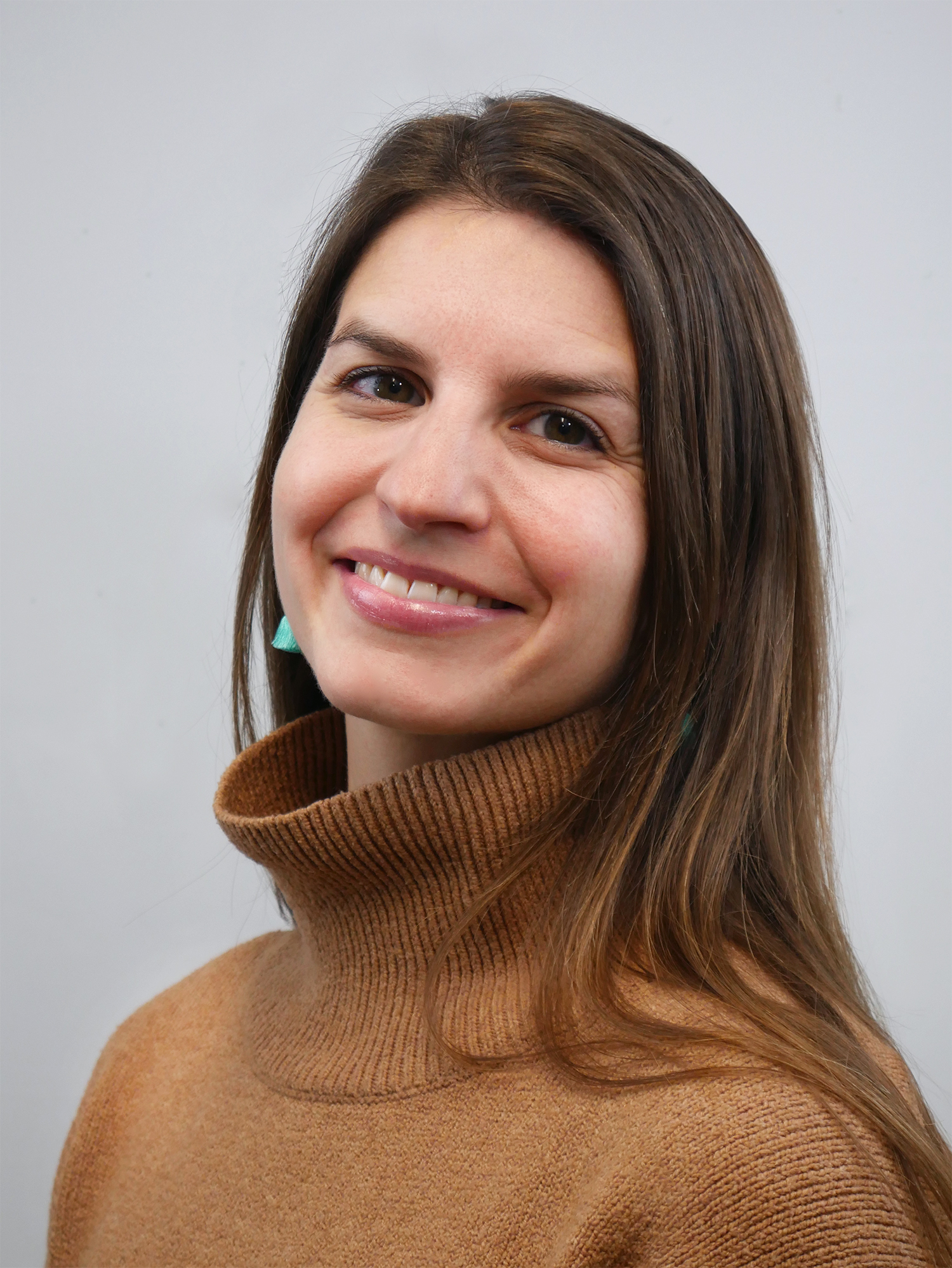 Johanna D Headshot 11.24